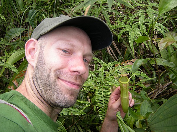 Alain et un Nepenthes smilesii